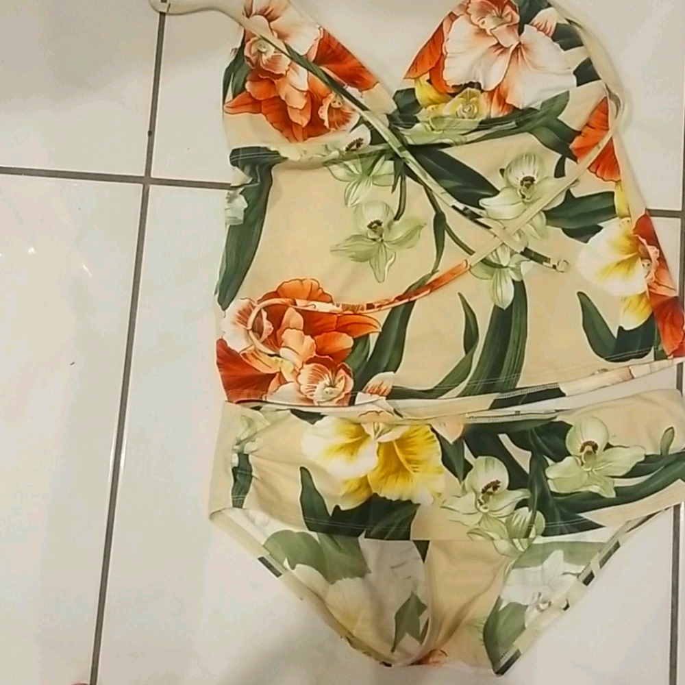 Tommy bahama 2 piece swim suit